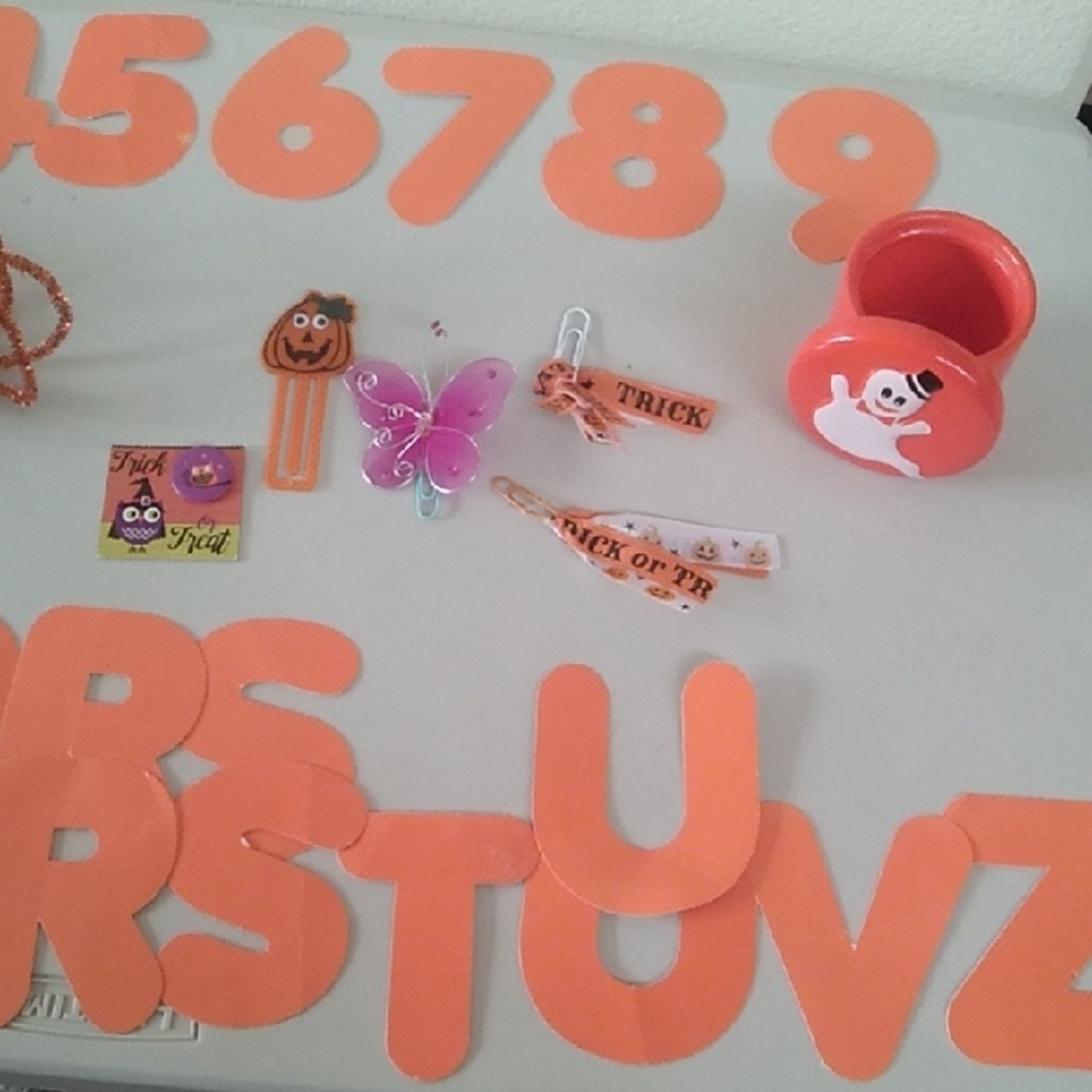 A-Bundle- Halloween Themed Craft Set with Orange Letters - Picture 12 of 13